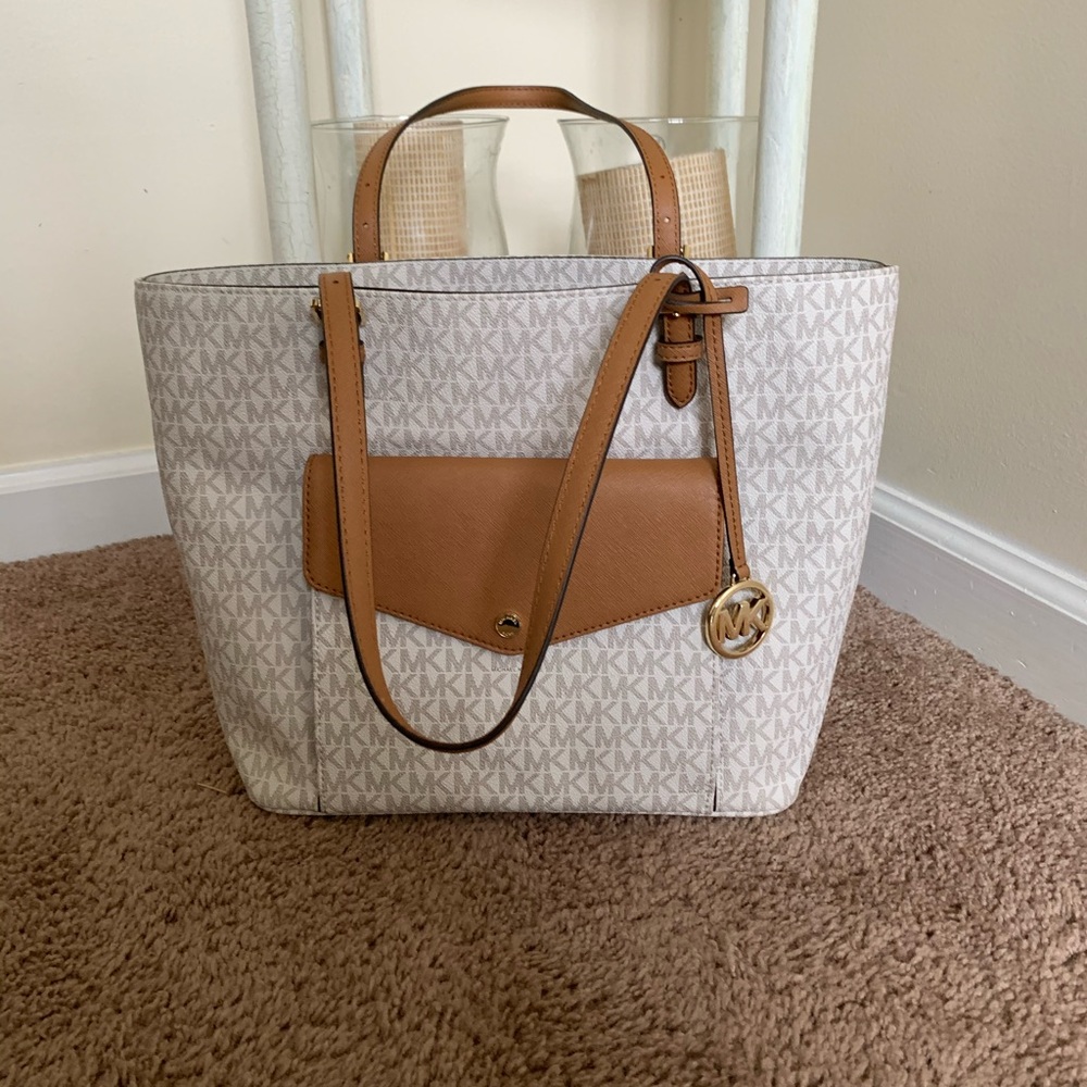 Mk purse - Picture 2 of 4